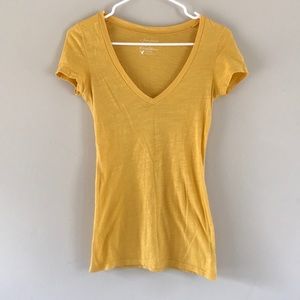 Junior’s V neck T-shirt size XS